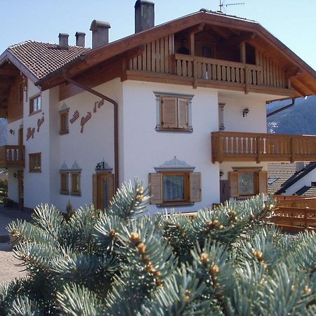 Garni Goccia D'Oro Hotell Cavalese Exteriör bild