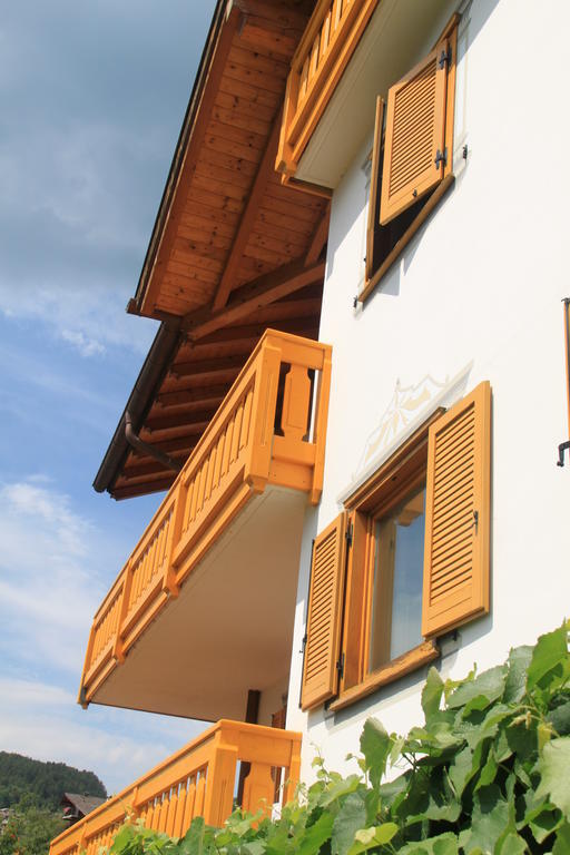 Garni Goccia D'Oro Hotell Cavalese Exteriör bild